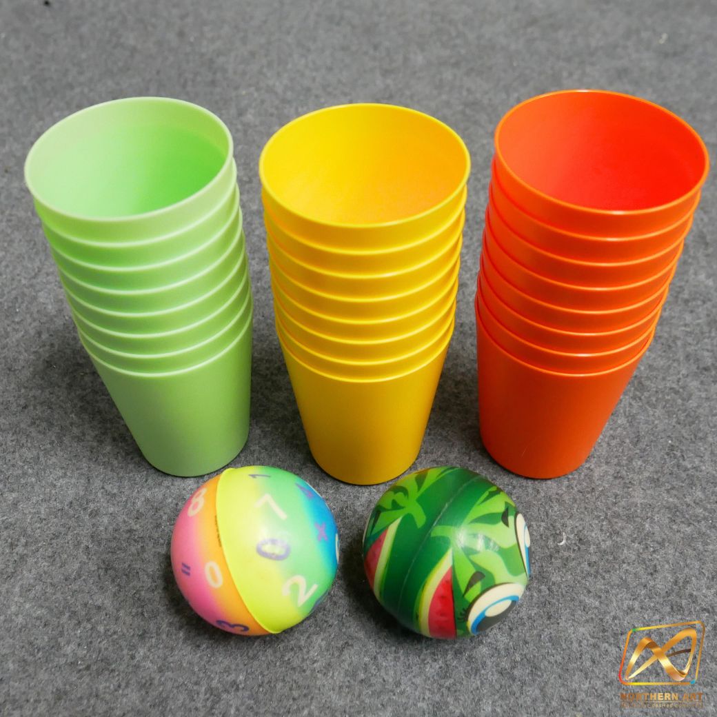 เช่าเกมส์ปาแก้ว ขนาดโครง (W) 90 x (L)36 x (H)180 cm. พร้อมแก้ว 36 ใบ และบอลโฟม 12 ลูก