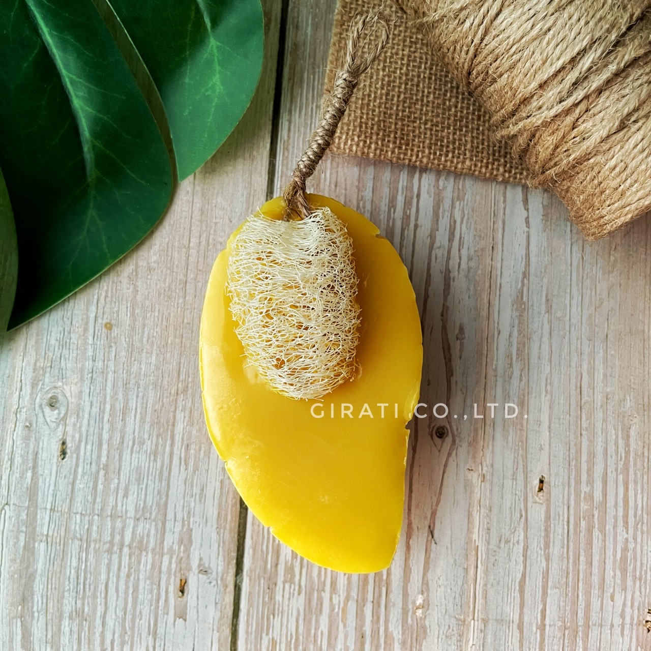 สบู่ผลไม้ สบู่มะม่วง Mango Fruit Soap ขนาด 100 กรัม