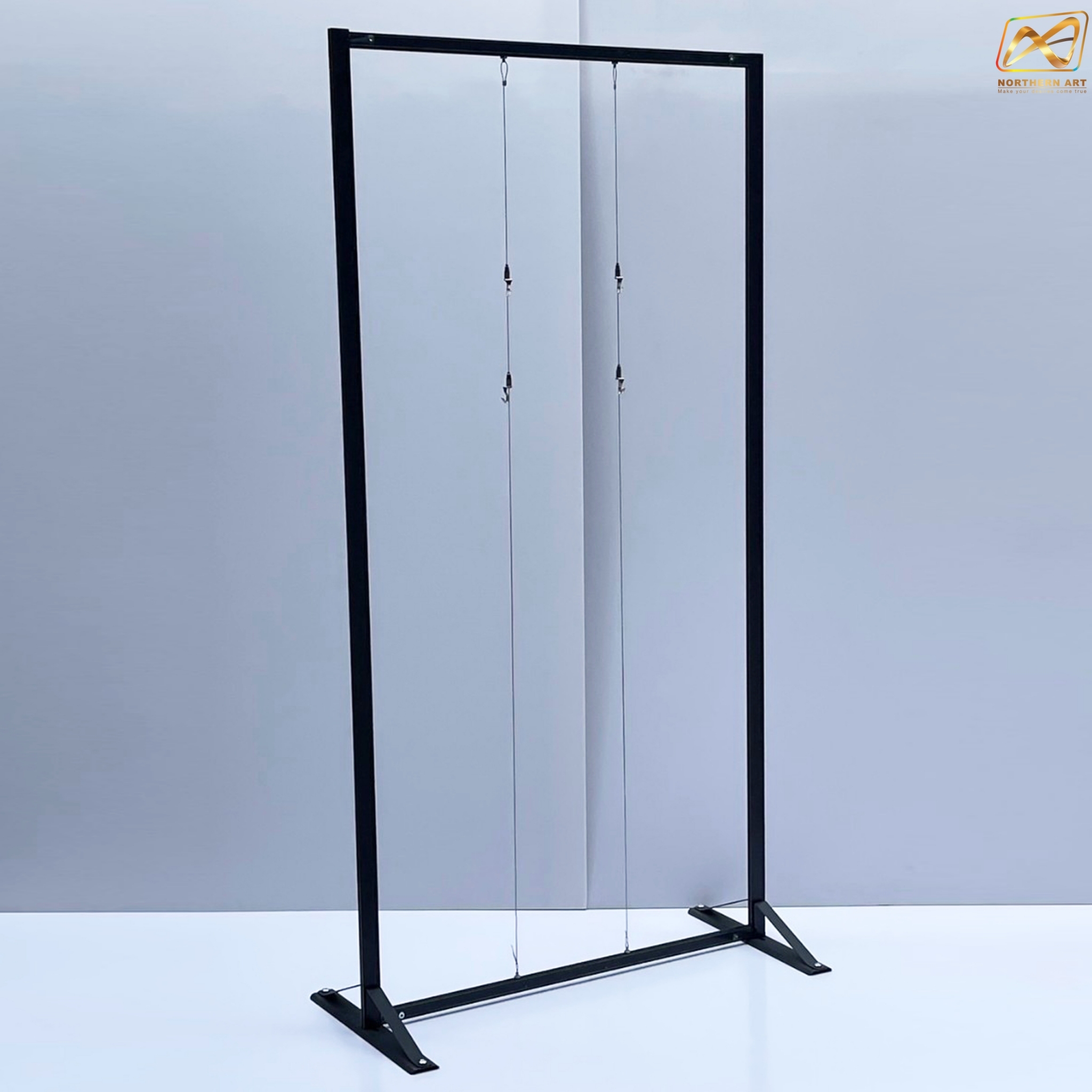 บอร์ดนิทรรศการ พร้อมชุดสลิง 2 ขอ รุ่น SINGLE SIDED ขนาด(W)100 x (W)200 cm. สามารถแขวนภาพได้ 1 ด้าน 2 ภาพ บน-ล่าง ถอดประกอบได้