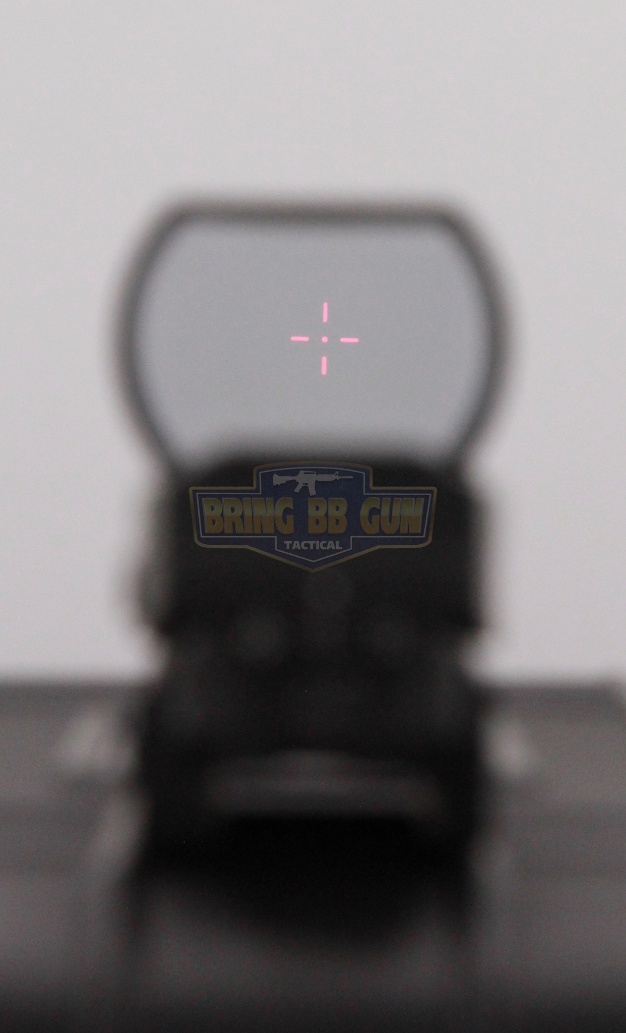 ดอท C-More หน้าเหลี่ยม (C-more คนเหล็ก)