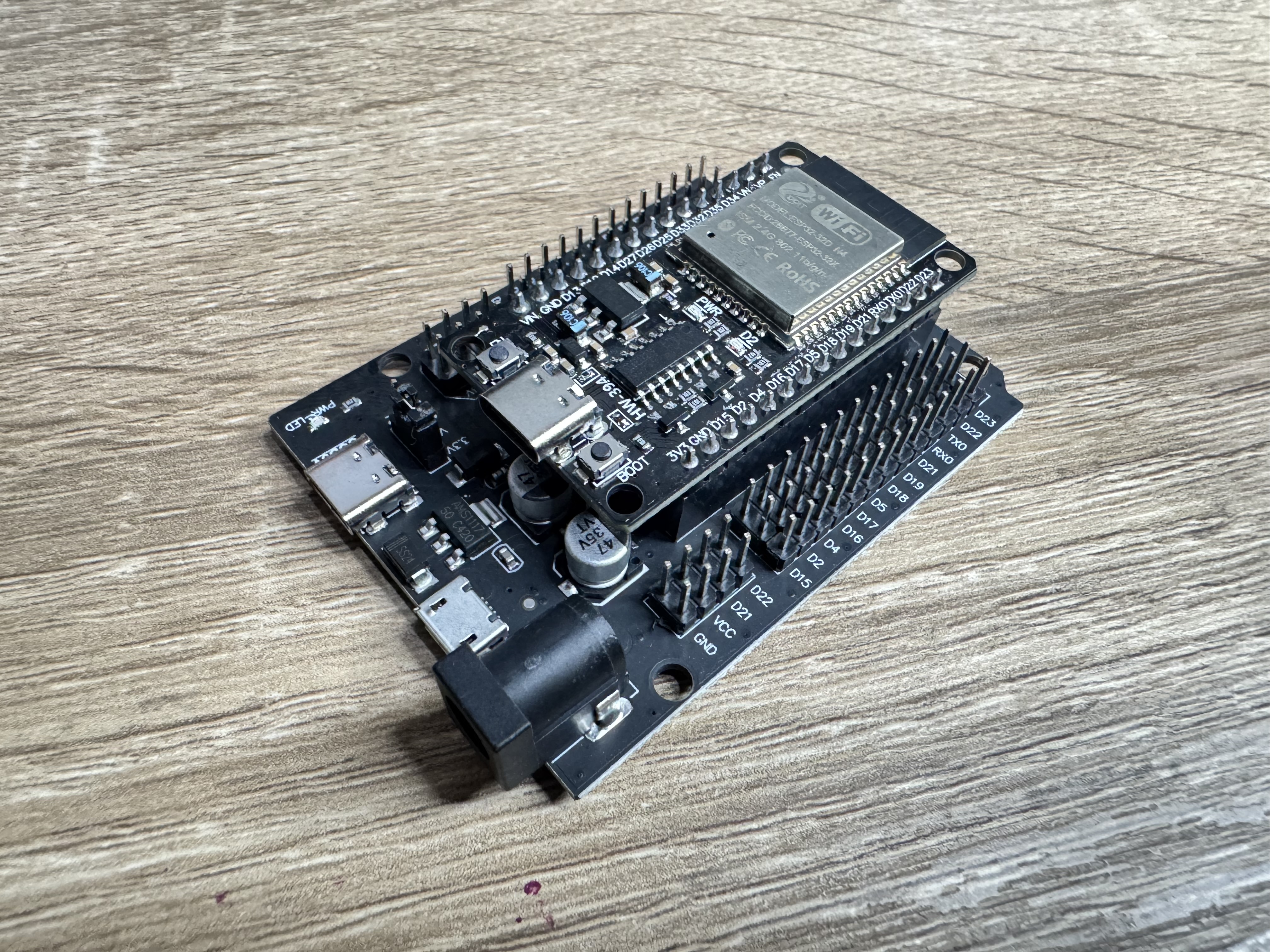 shield for ESP32 Development Board Wireless WiFi Bluetooth module Dual Core 30Pin