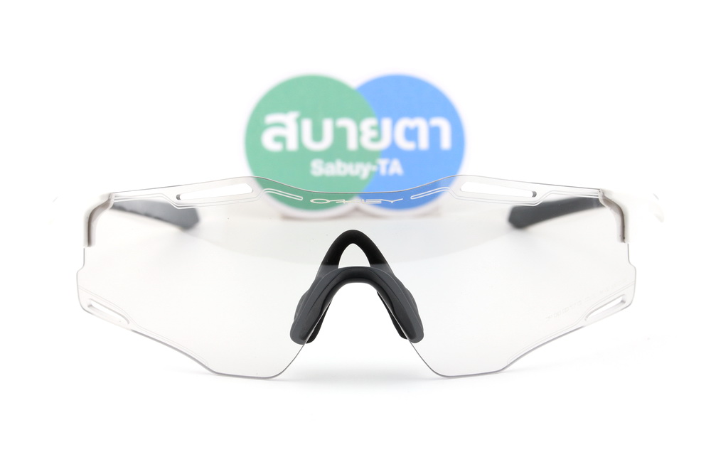 Oakley CYBR ZERO Matte White / Clear Photochromic 50% Black OO9512D-01