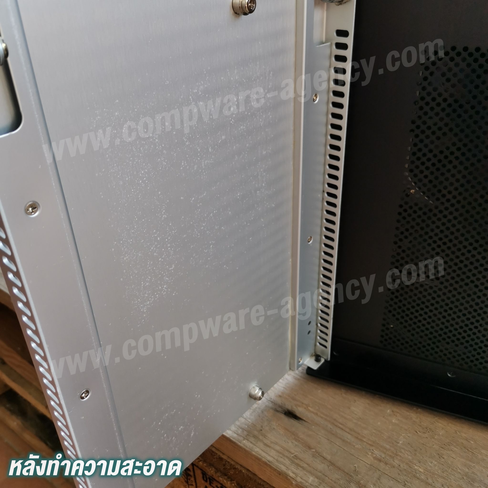 LIAN LI PC-A71B Black Aluminum ATX Full Tower Computer Case [กล่องเคส+อุปกรณ์เคสอยู่ครบ] // สินค้าตัวโชว์มีตำหนิ