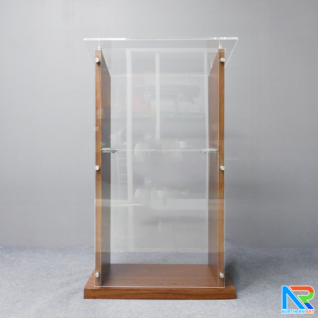 โพเดียมไม้ TOPอะคริลิคใส ปิดผิวลามิเนตลายไม้ สี WALNUT ขนาด (W)70 x (D)54 x (H)119 cm. พร้อมชั้นวางของอะคริลิคใส