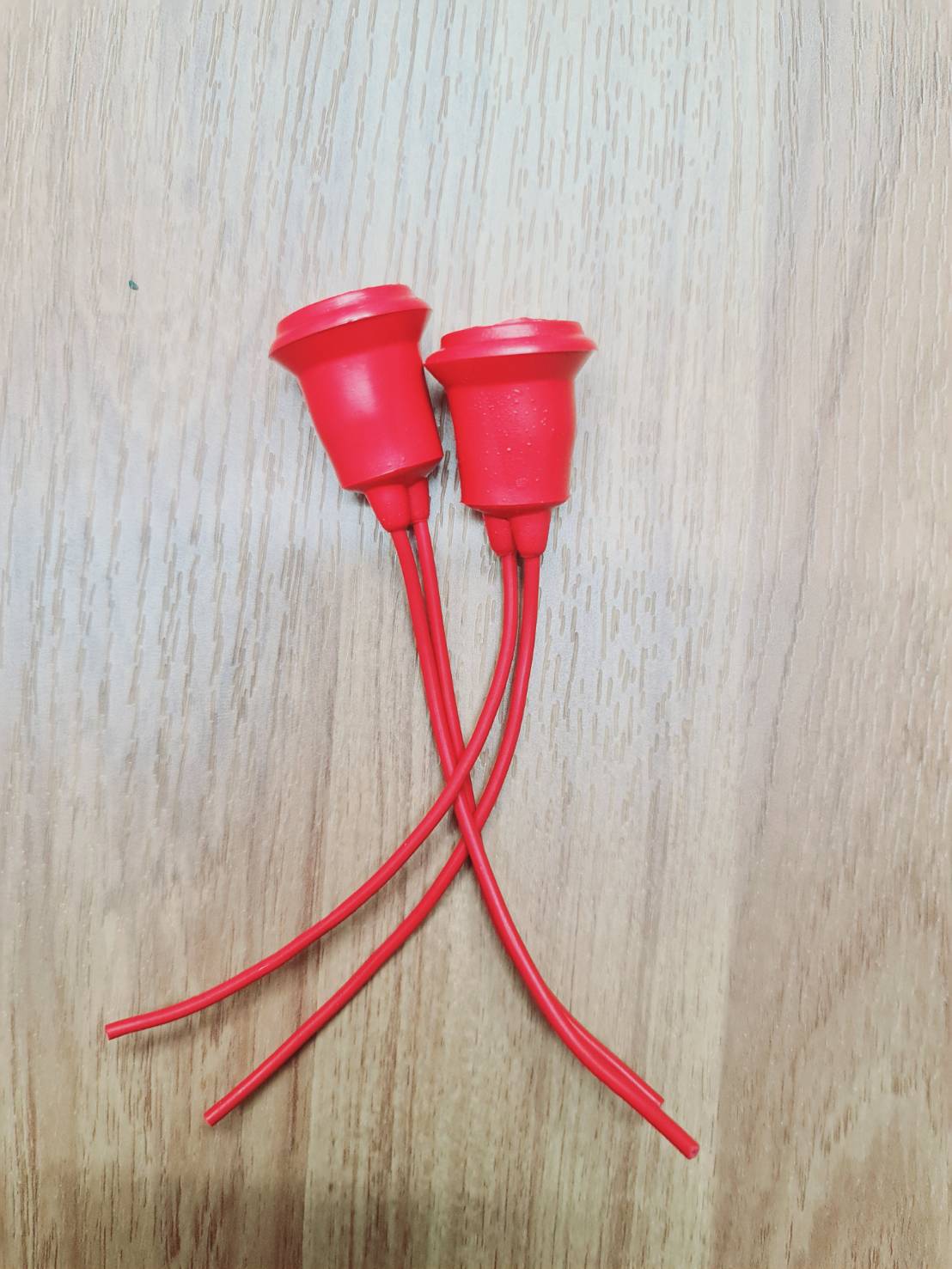 0000108 ขั้ว หลอดไฟ อย่างดี ศาลเจ้า E12 ยางอ่อนนุ่ม ขั้ว กันน้ำ ขั้วห้อยยางกันน้ำ ขั้วห้อย กันน้ำ