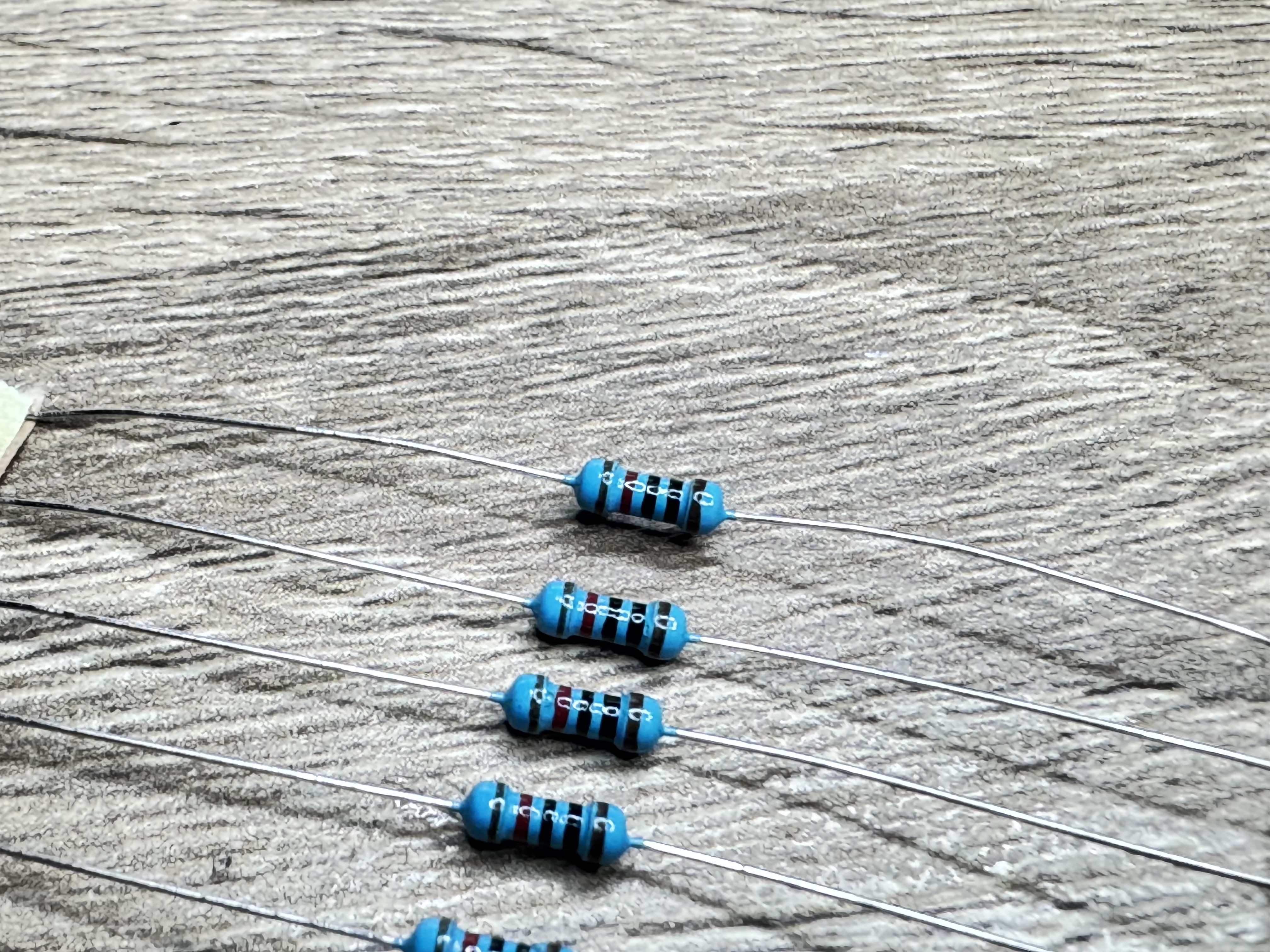 Resistor, ตัวต้านทาน 10k โอห์ม 1/4W error +- 1% (ชุดละ 20 ชิ้น)