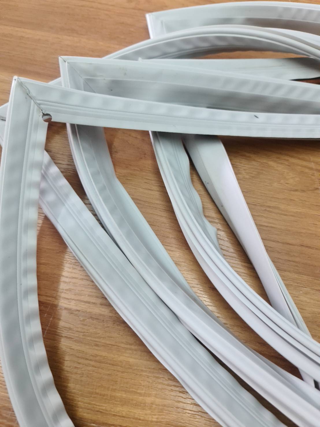 0000768 ขอบยาง ประตู ตู้เย็น Sharp ชาร์ป รุ่น SJ-P51N (ขอบล่าง) ยางขอบประตูตู้เย็น ขอบยางประตู ตู้เย็น 2 ประตู