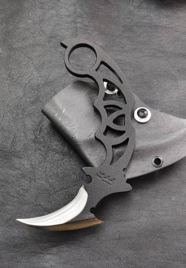 คารัมบิต รุ่น 2 คม🦇ค้างคาวเจ้าพายุ SK5 หนา 6 มิล 🦇 Bat hurricane karambit คารัมบิต ซิกเนเจอร์ประจำช่าง PPKNIFE รุ่นคลาสสิค นำมาอัพเกรดให้มีความหนาถึง 6 มิล เต็มไม้เต็มมือ น้ำหนักกำลังดี ใบมีดเคลือบผิว Black Epoxy กันสนิม ดุดัน มาพร้อมซองพล