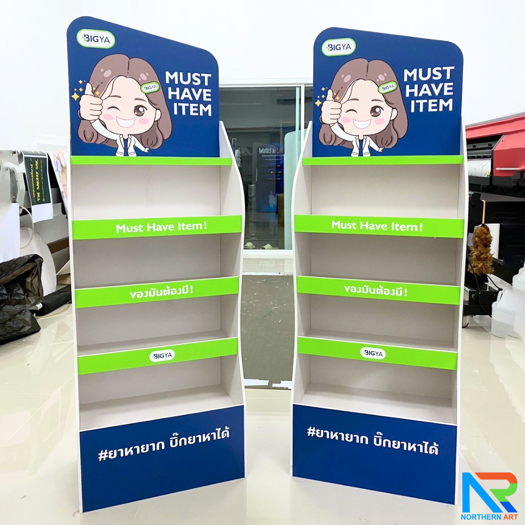 ชั้นวางสินค้าพลาสวูด 5 ชั้น ขนาด (W)50 x (D)30 x (H)150 ซม. พลาสวูดสีหนา 8 มม. พร้อมงานพิมพ์