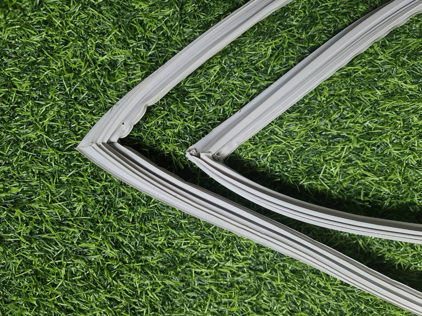 0000882 ขอบยาง ประตู ตู้เย็น แอลจี LG รุ่น GN-V292RPC (ขอบบน) ยางขอบประตูตู้เย็น ขอบยางประตู ตู้เย็น 2 ประตู