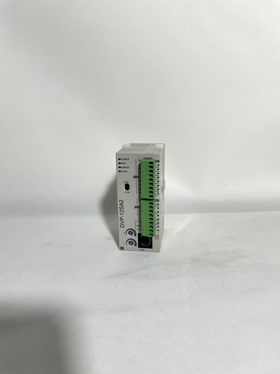 Delta PLC DVP12SA211R 8DI/4DO 24V (Relay)