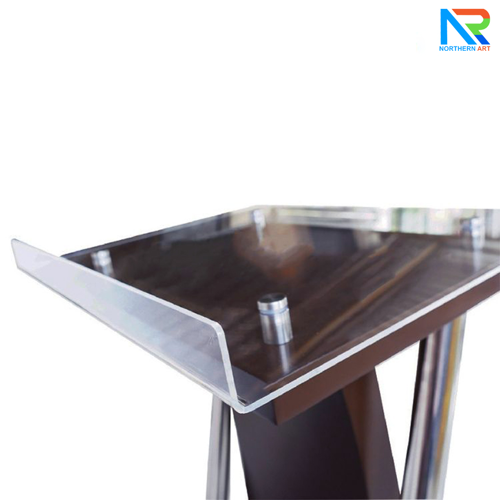 โพเดียมไม้ สีโอ๊ค ขนาด (W) 41 x (L) 50 x (H) 120 cm. พร้อมเสาสแตนเลสคู่ TOP เอียง อะคริลิคใส ติดหมุด