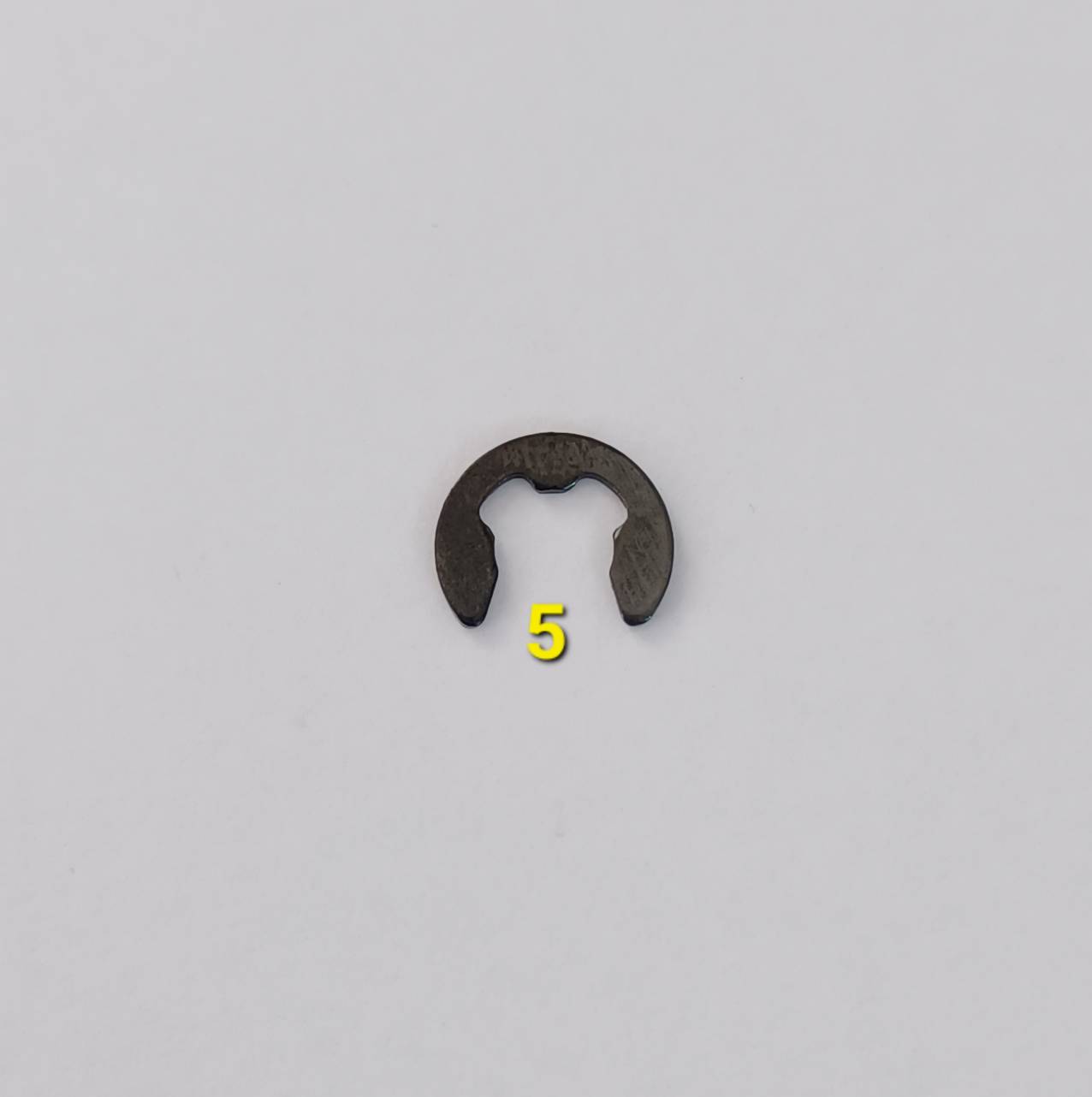 แหวนล็อคเกือกม้า M5 (11*5)