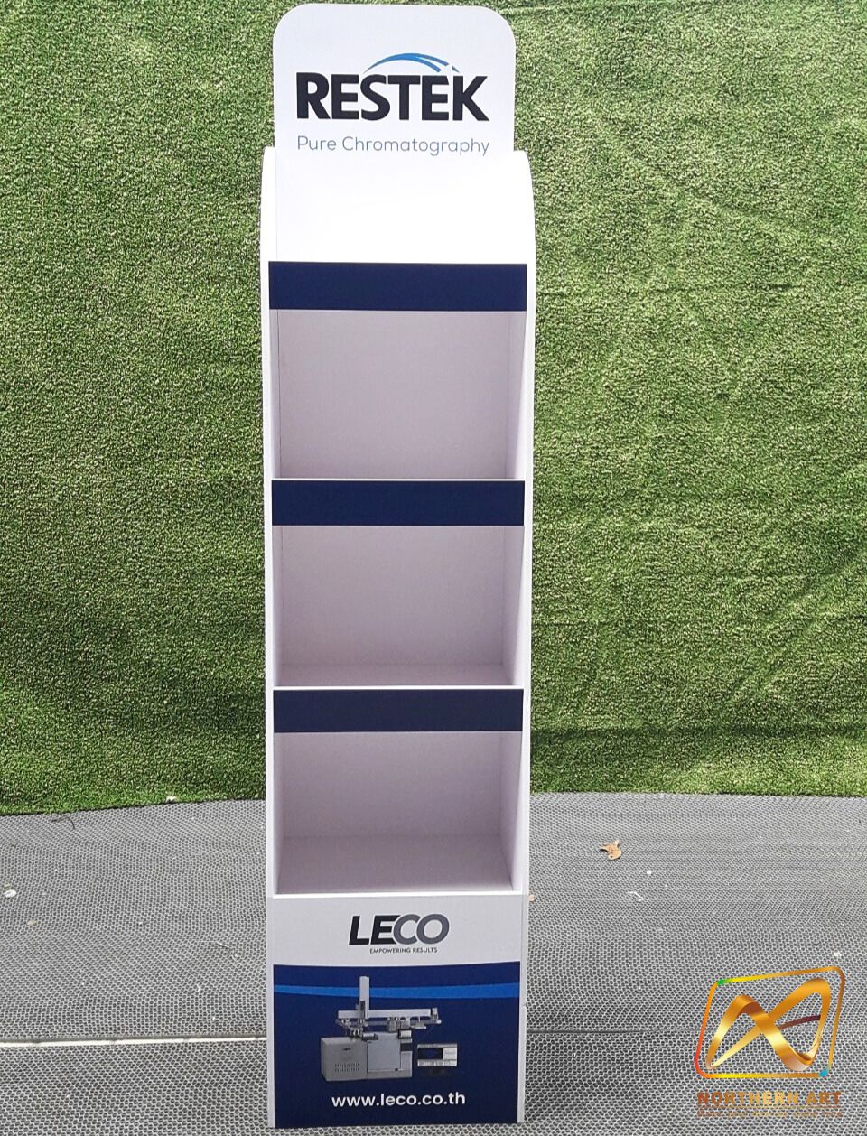 ชั้นวางสินค้าพลาสวูด 4 ชั้น ขนาด (W)30 x (D)30 x (H)135 ซม. พลาสวูดหนา 8 มม.พร้อมงานพิมพ์สติ๊กเกอร์ สำเนา