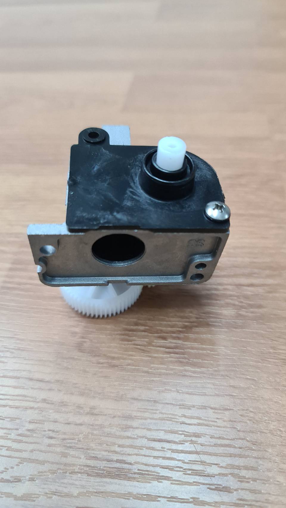 0000056 กระปุกพัดลม กระปุก เฟือง ส่าย พัดลม ฮาตาริ hatari ขนาด 16-18 นิ้ว อะไหล่แท้ เกียร์ ส่ายพัดลมยกชุด