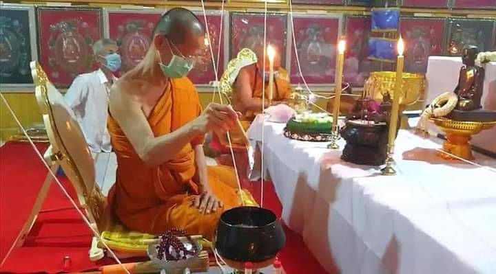 ลูกอมเทียนสัตตะ หลวงพ่อเล็ก วัดท่าขนุน