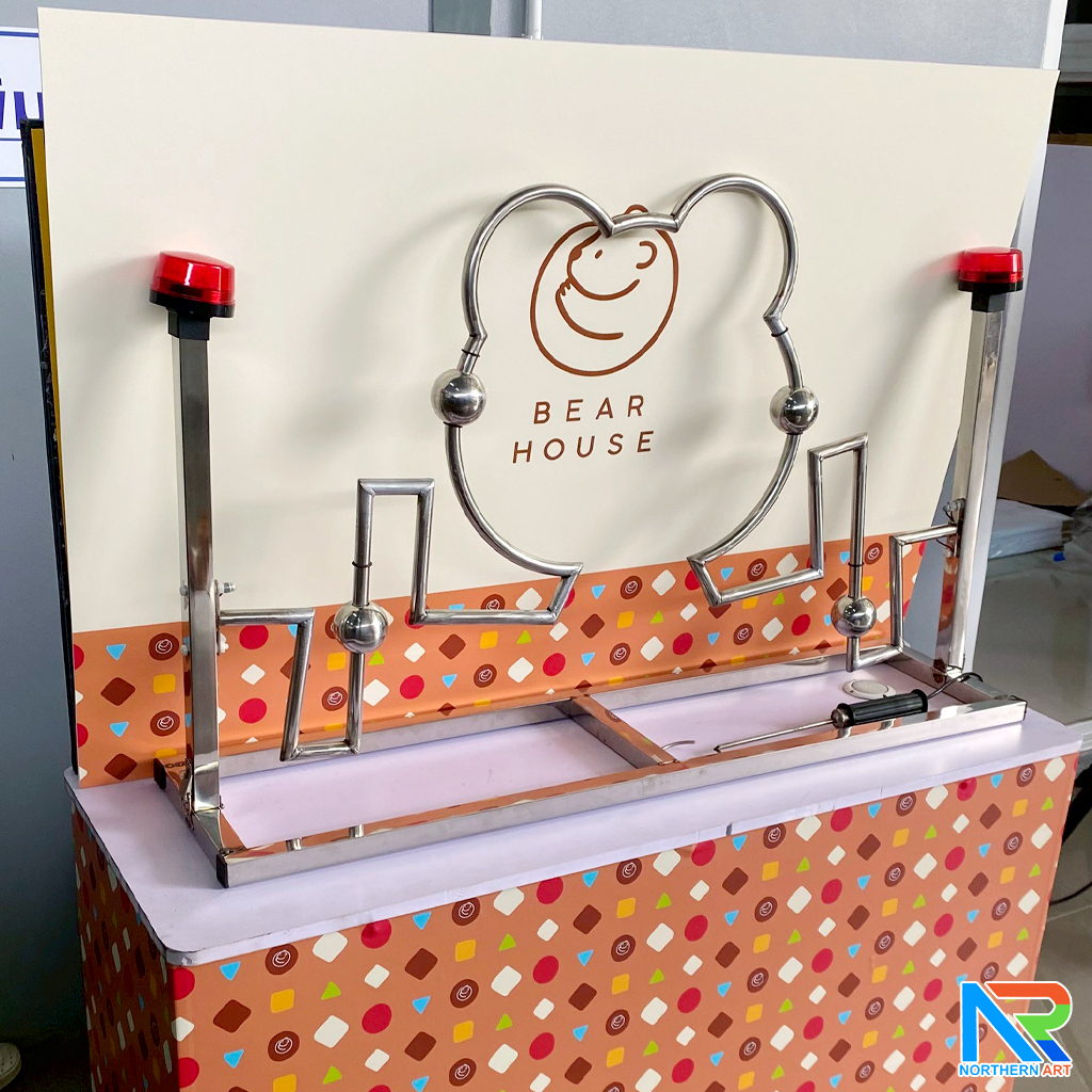 เกมส์สปาร์ค ขนาด (W) 104 x (D) 43 x (H) 134 cm. พร้อมลำโพงและแบตเตอรี่