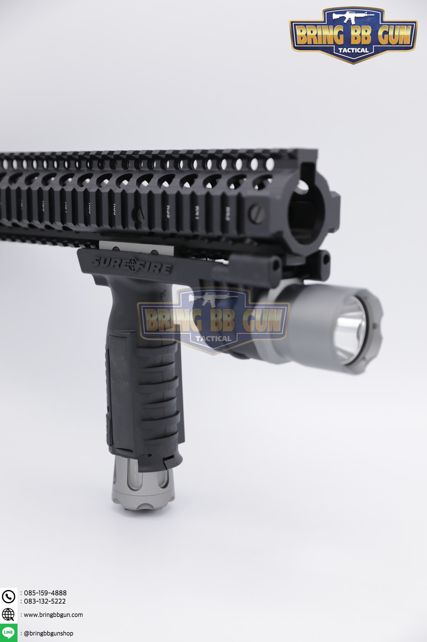 กริ๊ปมือไฟฉายติดปืน ยี่ห้อ Surefire รุ่น M910A (Vertical Foregrip Weaponlight)