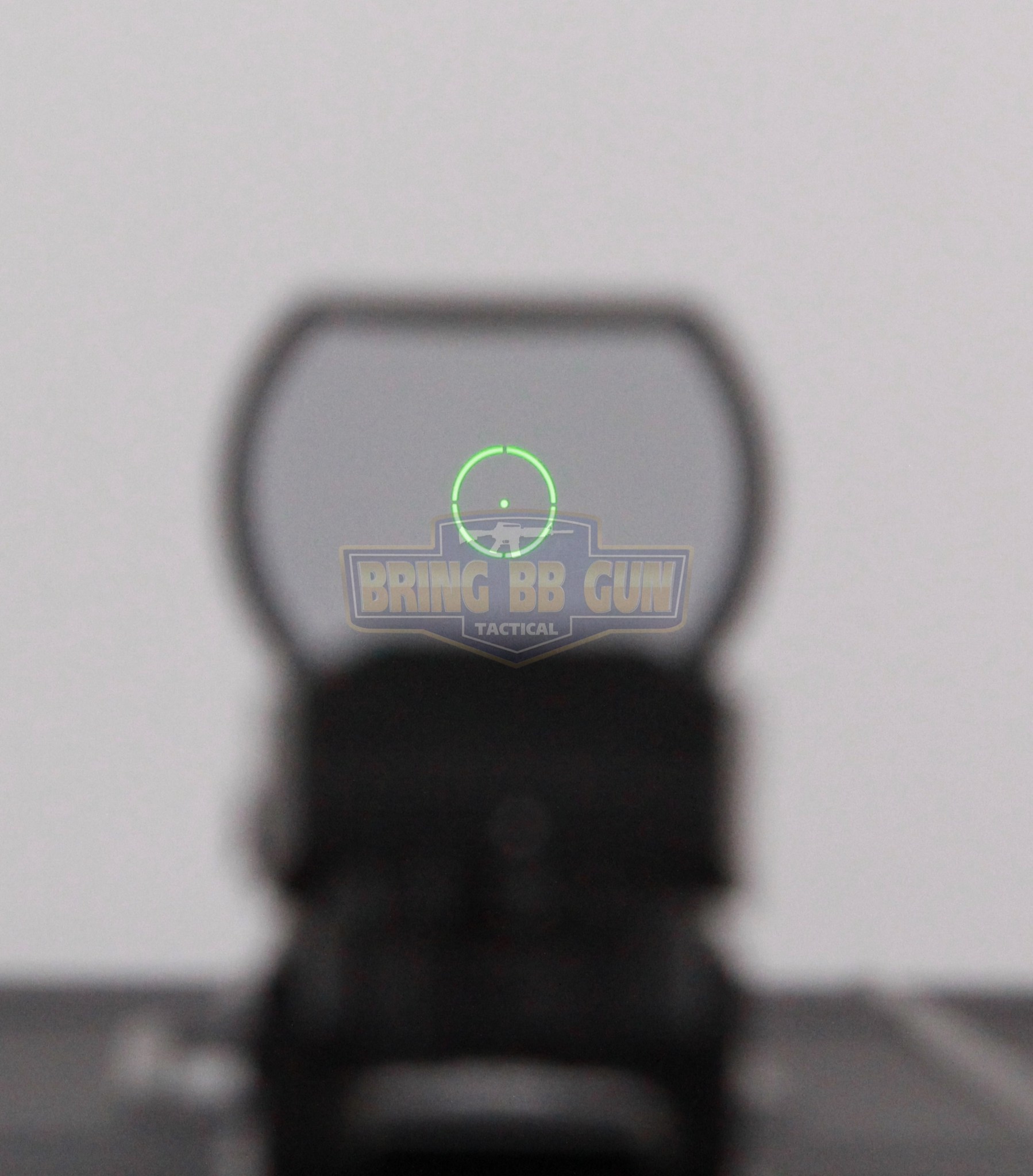 ดอท C-More หน้าเหลี่ยม (C-more คนเหล็ก)