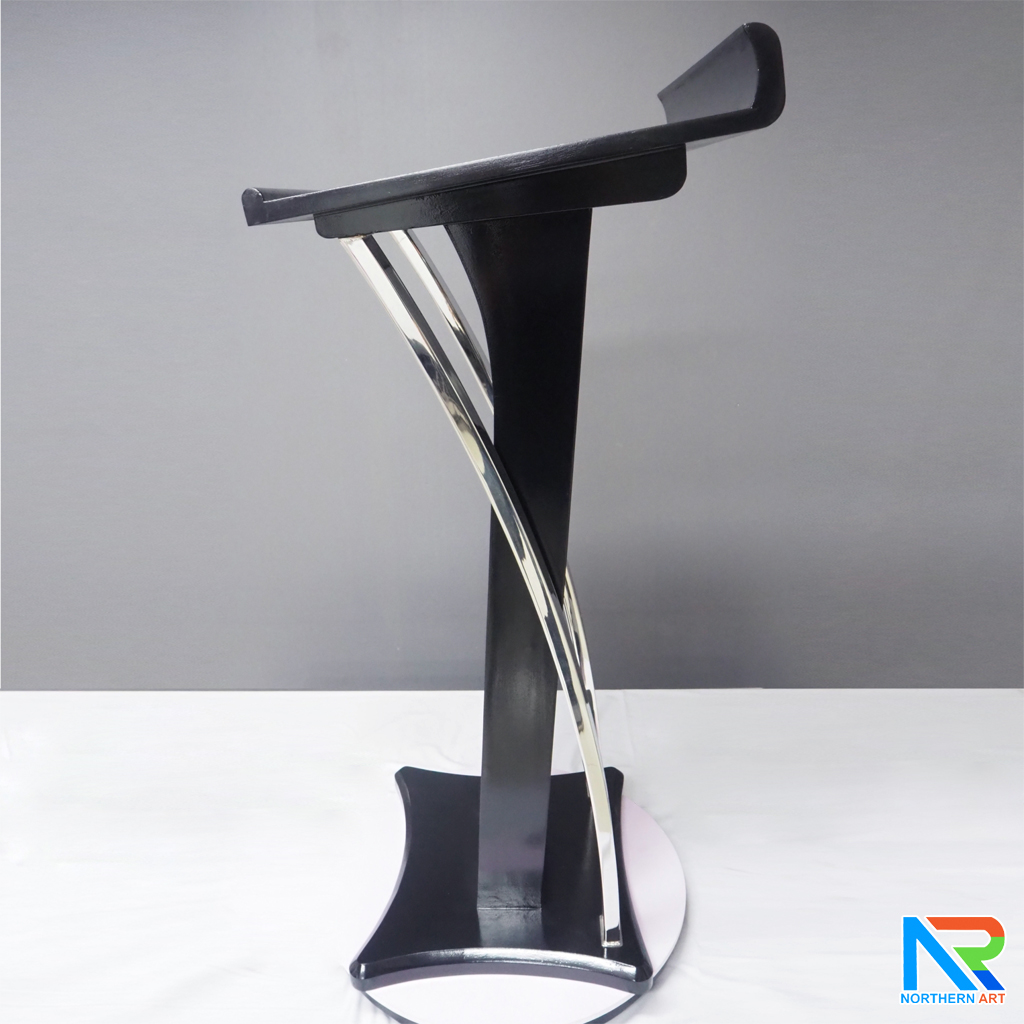 โพเดียมไม้ สีดำ ตกแต่งสแตนเลสเกรด304 ขนาด (W) 55 x (L) 50 x (H) 120 cm.