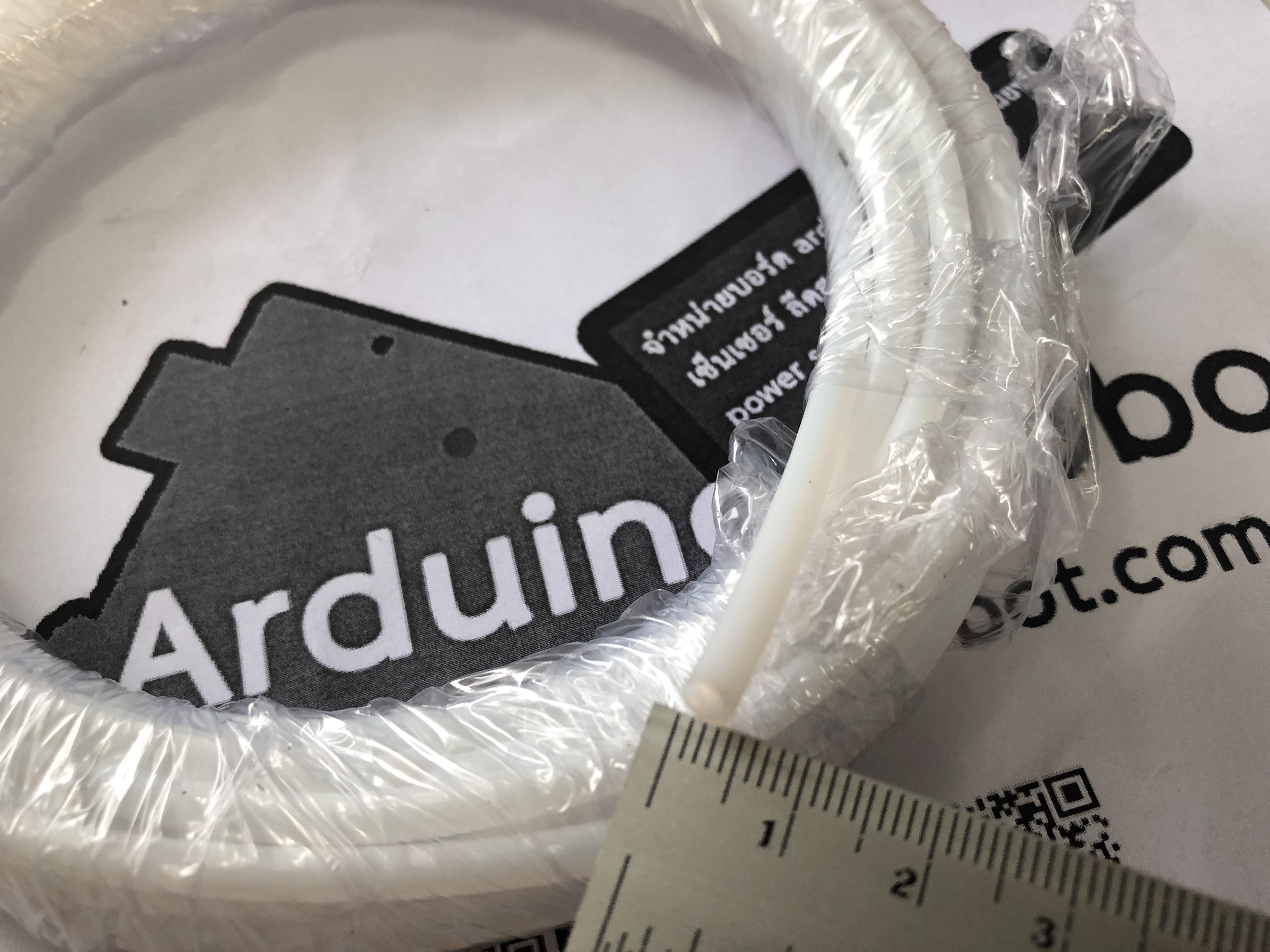 PTFE Teflon Tubes สำหรับร้อยสาย filament ID2.5mm OD4mm (50 บาท / เมตร) สีขาว