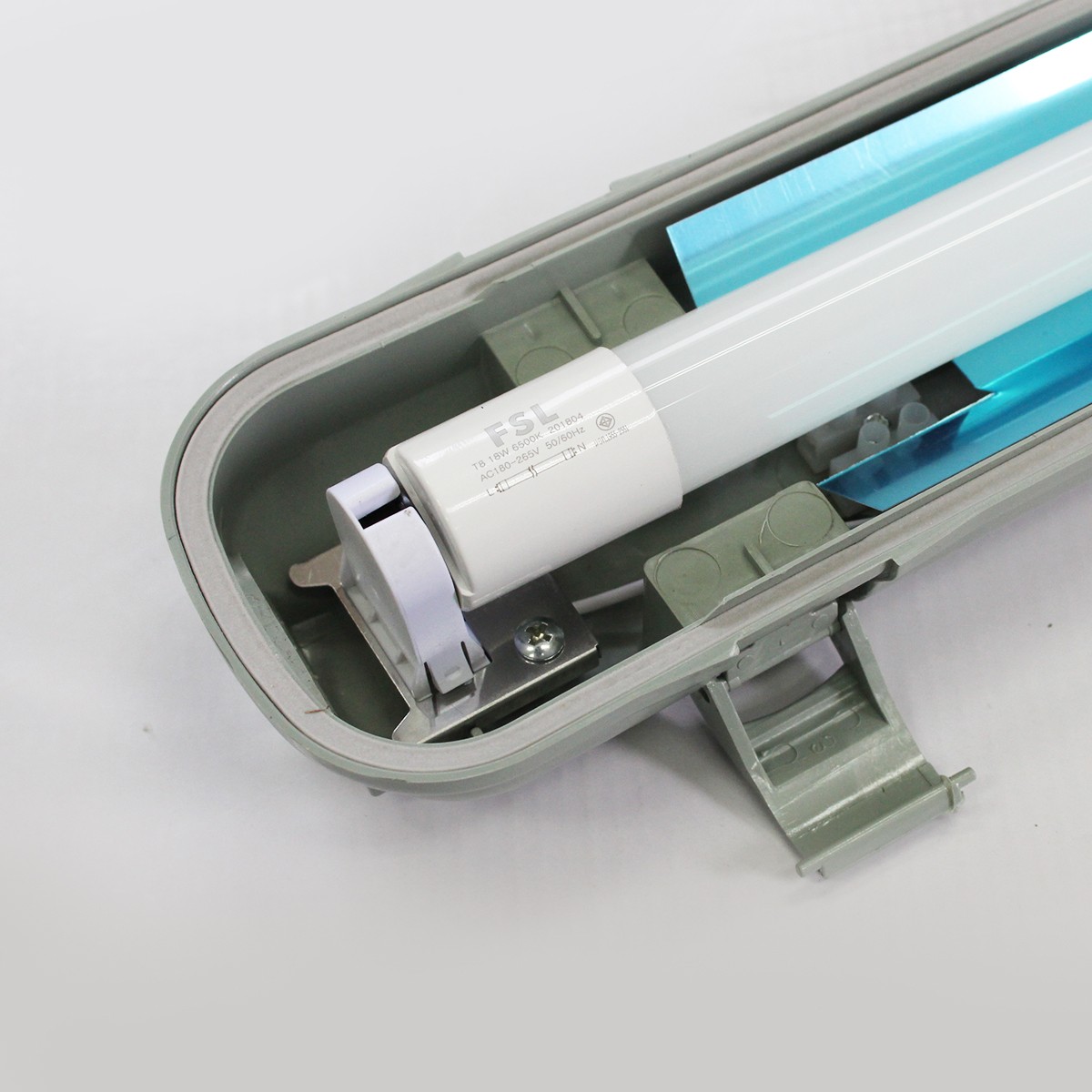 โคมไฟกันฝุ่น (รุ่นมีรีเฟ็กซ์) FSL-TRI-PROOF-1x18W