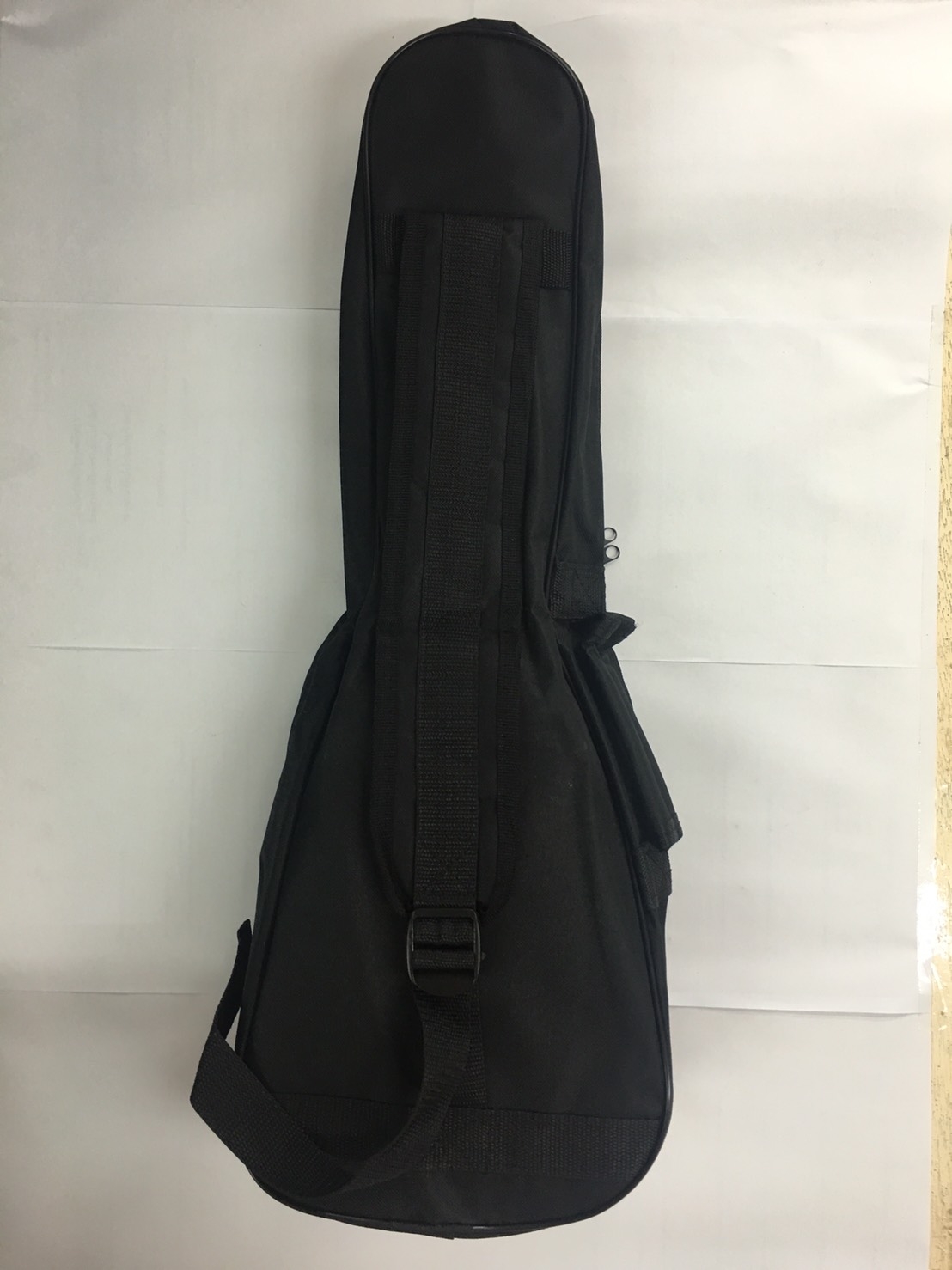 กระเป๋า อคูเลเล่ UKULELE ของใหม่ สีดำ ใส่ขนาด Concert มีซิบหน้า และ สายสะพายหลัง