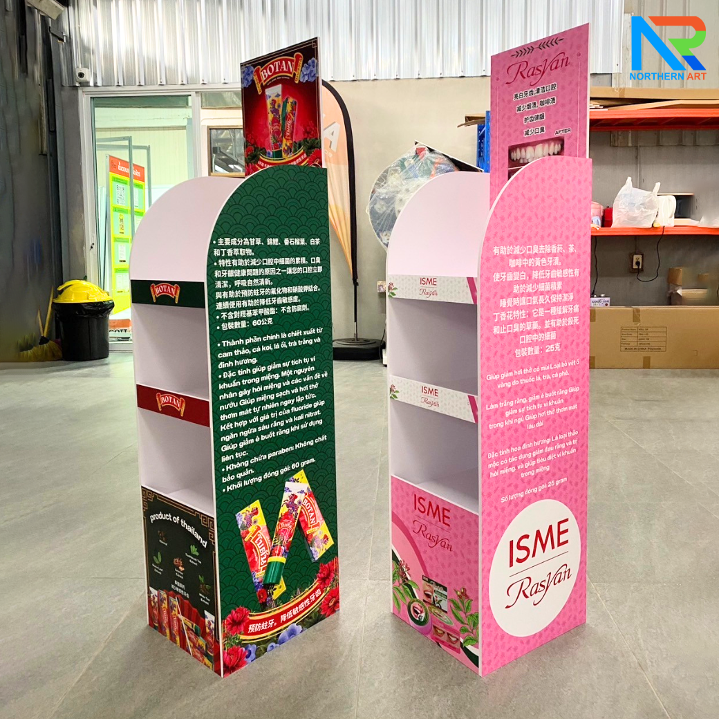 ชั้นวางสินค้าพลาสวูด ขนาด (W)30 x (D)35 x (H)140 ซม. พร้อมงานพิมพ์ พลาสวูดหนา 8 มม.