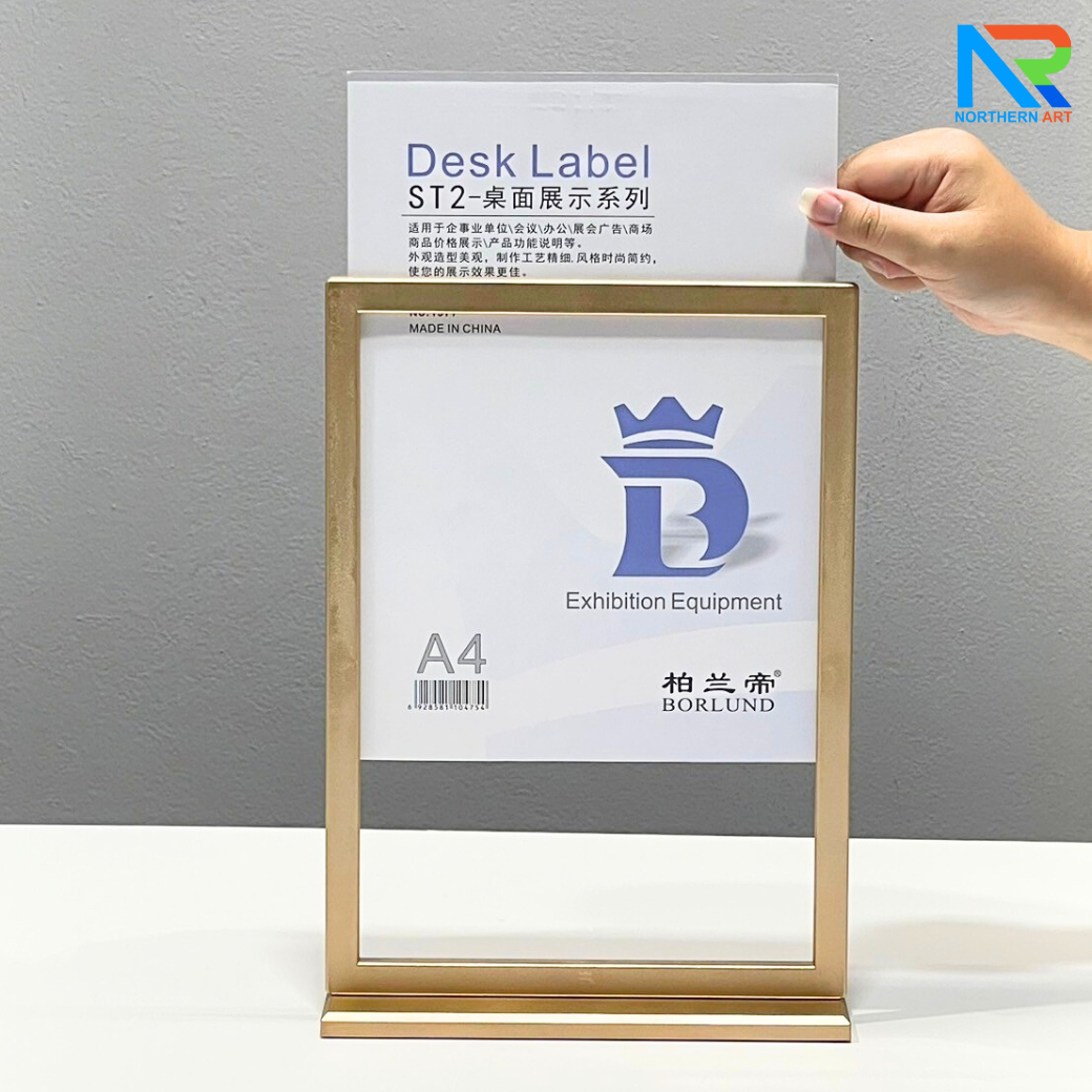 ป้ายตั้งโต๊ะ รุ่น F กรอบเฟรม สีทองและสีเงิน ขนาด A4 ฐานพลาสติก โชว์งานพิมพ์ได้ 2 หน้า ถอดประกอบได้
