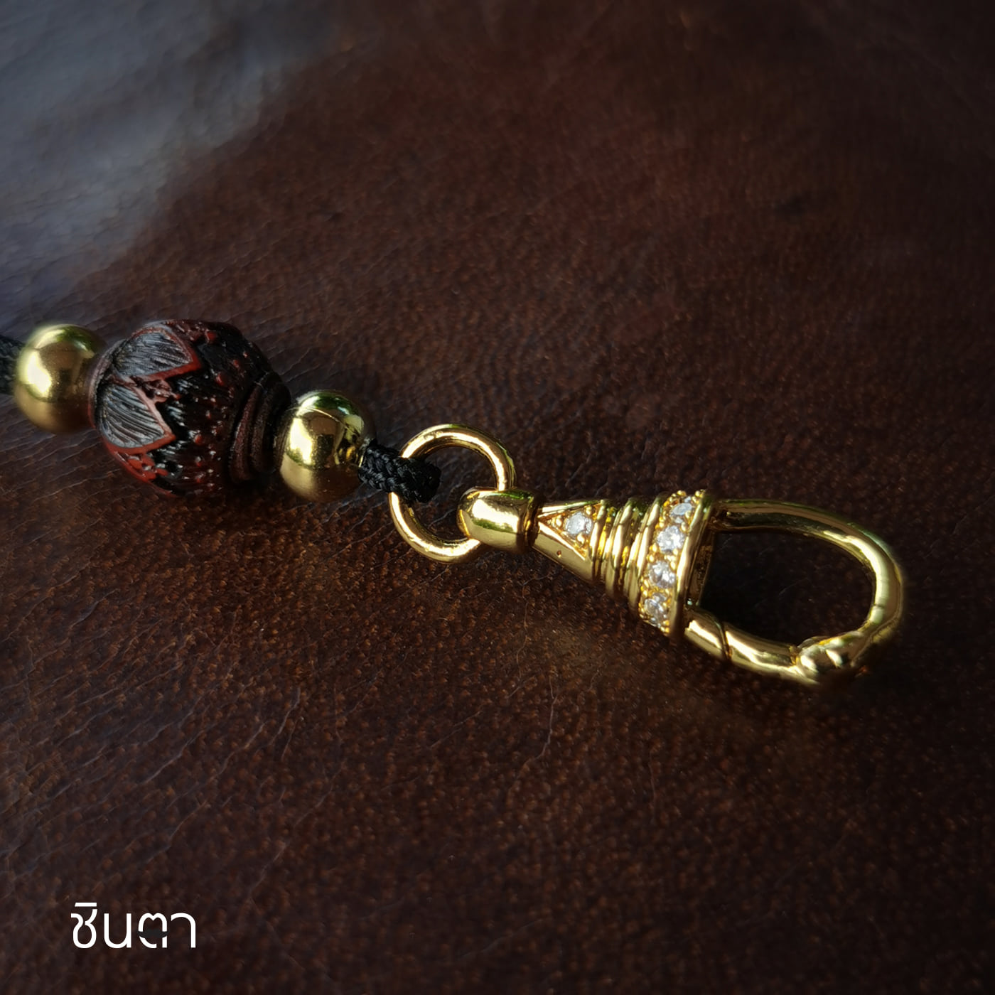 สร้อยพระ เชือกห้อยพระ สร้อยคอพระ สไตล์วินเทจ งาน Handmade เชือกร่ม ประดับไม้จริง Minimal เท่ห์ๆ เรียบง่าย เข้ากับการแต่งกายในชีวิตประจำวันได้ทุกสไตล์ ใช้ได้ทั้งเด็กและผู้ใหญ่ นำเสนอโดยร้านชินตา