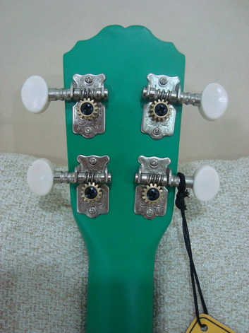 อคูเลเล่ UKULELE ยี่ห้อ Century ของใหม่ ขนาด Concert รุ่น S-243GR สีเขียวด้าน สวย เสียงดี ขายถูก