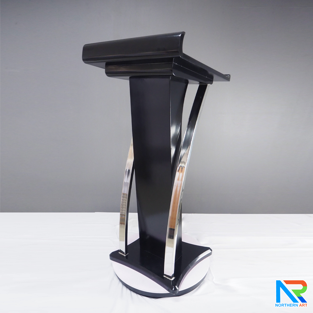 โพเดียมไม้ สีดำ ตกแต่งสแตนเลสเกรด304 ขนาด (W) 55 x (L) 50 x (H) 120 cm.