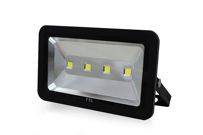 สปอร์ตไลท์ FSL-SPL-200W แสงขาวและแสงวอร์มไวท์