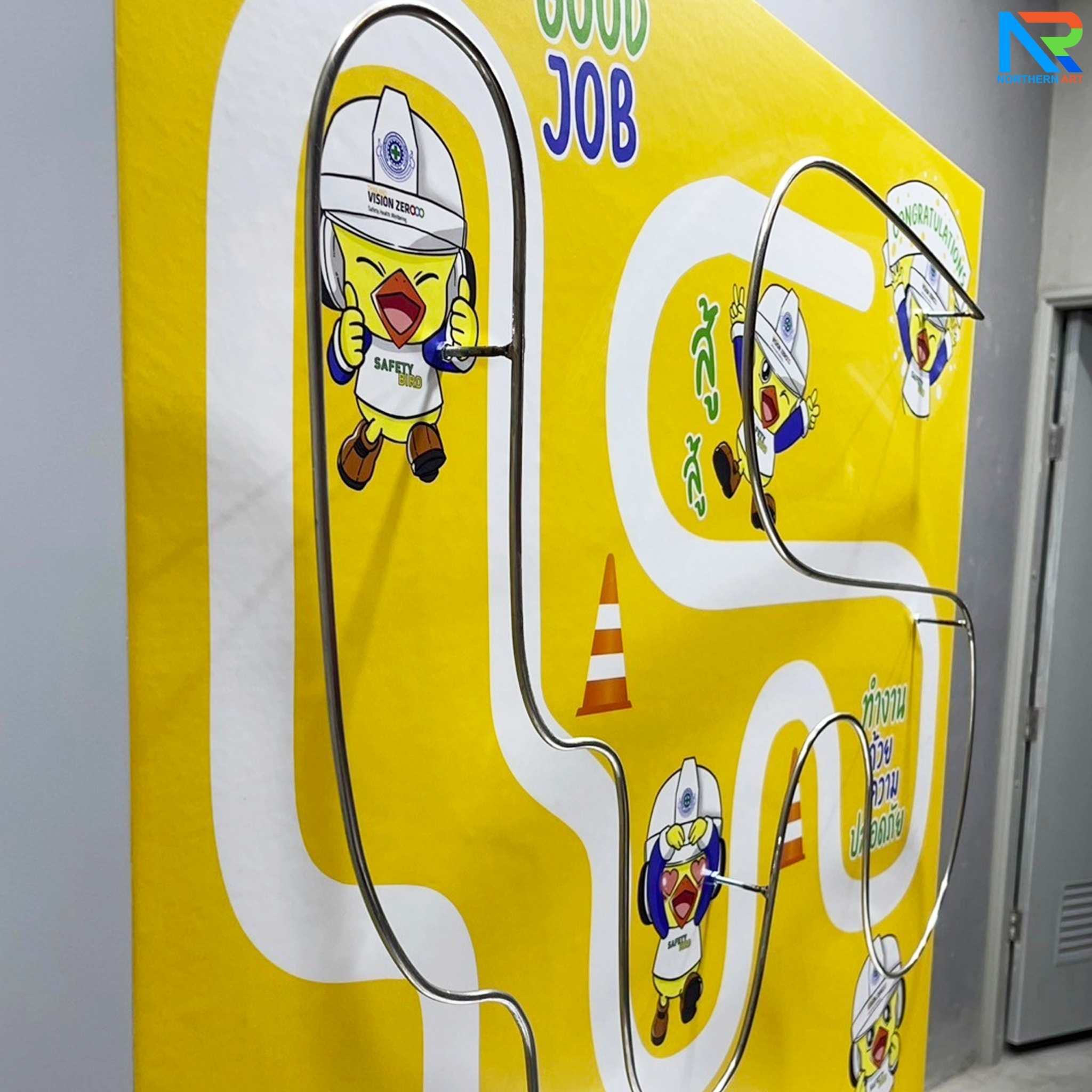 เช่าเกมส์สปาร์ค ขนาด (W)80 x (D)30 x (H)170 cm. วัสดุไม้MDFทำสีขาว พร้อมขดลวดและงานพิมพ์สติ๊กเกอร์