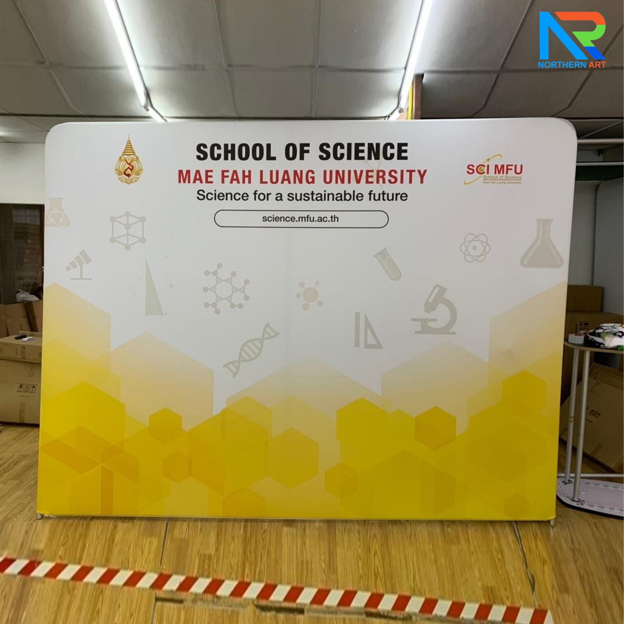 แบคดรอบผ้า Fabric Backdrop รุ่นตรง ขนาด (H)200 x (W)120-1000 cm. โครงอะลูมิเนียม ถอดประกอบได้ แถมฟรี! กระเป๋าใส่อุปกรณ์ 1 ใบ