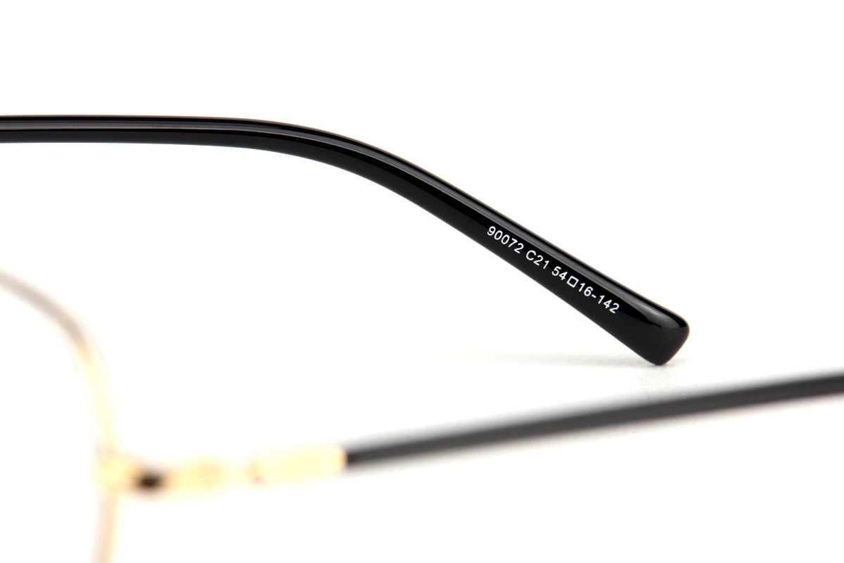 กรอบแว่นสายตา Weekend 90072 C21 Black