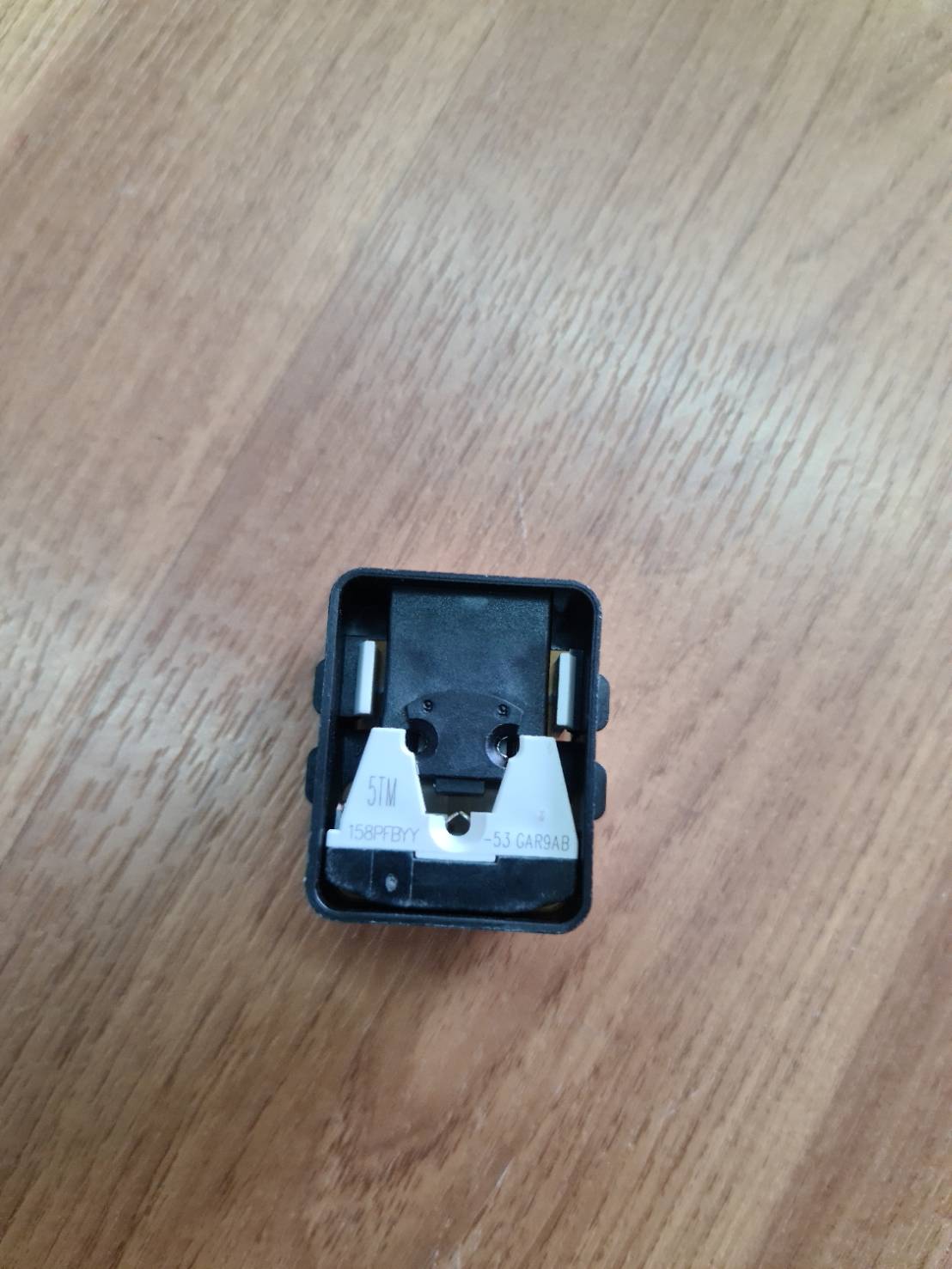 0000634 โอเวอร์โหลด 1/8 สตาร์ต R158P ตู้เย็น ประตูเดียว