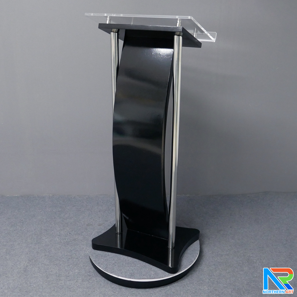 โพเดียมไม้ สีดำ ขนาด (W) 41 x (L) 50 x (H) 120 cm. พร้อมเสาสแตนเลสคู่ TOP เอียง อะคริลิคใส ติดหมุด