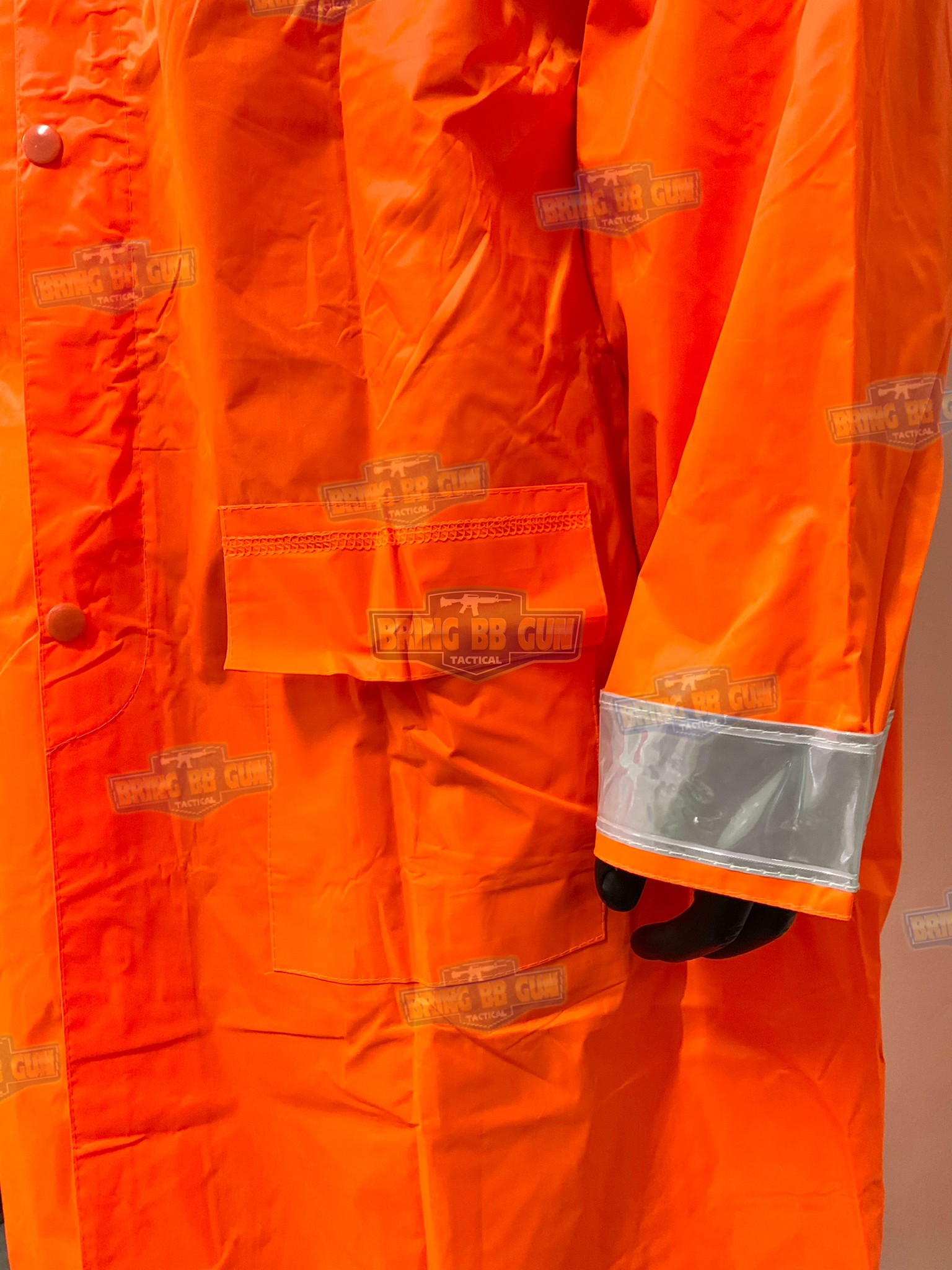 เสื้อโค้ดกันฝน Police (เสื้อโค้ดกันในตำรวจ) (Raincoat) (มีแถบสะท้อนแสงด้านหลัง) (ชุดกันฝน) (เสื้อคลุม) (เสื้อกันฝน) (เสื้อกันฝนรถจักรยานยนต์) (งานจราจร) (สายตรวจ) (กันฝน) (หน้าฝน) (เดินป่า) (ขี่มอเตอร์ไซค์)