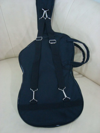 กระเป๋ากีต้าร์ไฟฟ้า แบบผ้า ของใหม่ ใส่กีต้าร์ไฟฟ้าได้ทุกยี่ห้อ มีช่องเก็บสาย ขายถูก