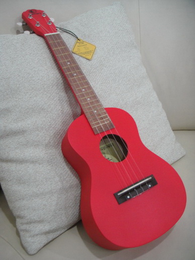 อคูเลเล่ UKULELE ยี่ห้อ Century ของใหม่ ขนาด Concert รุ่น S-243/RD สีแดง สวย เสียงดี ขายถูก