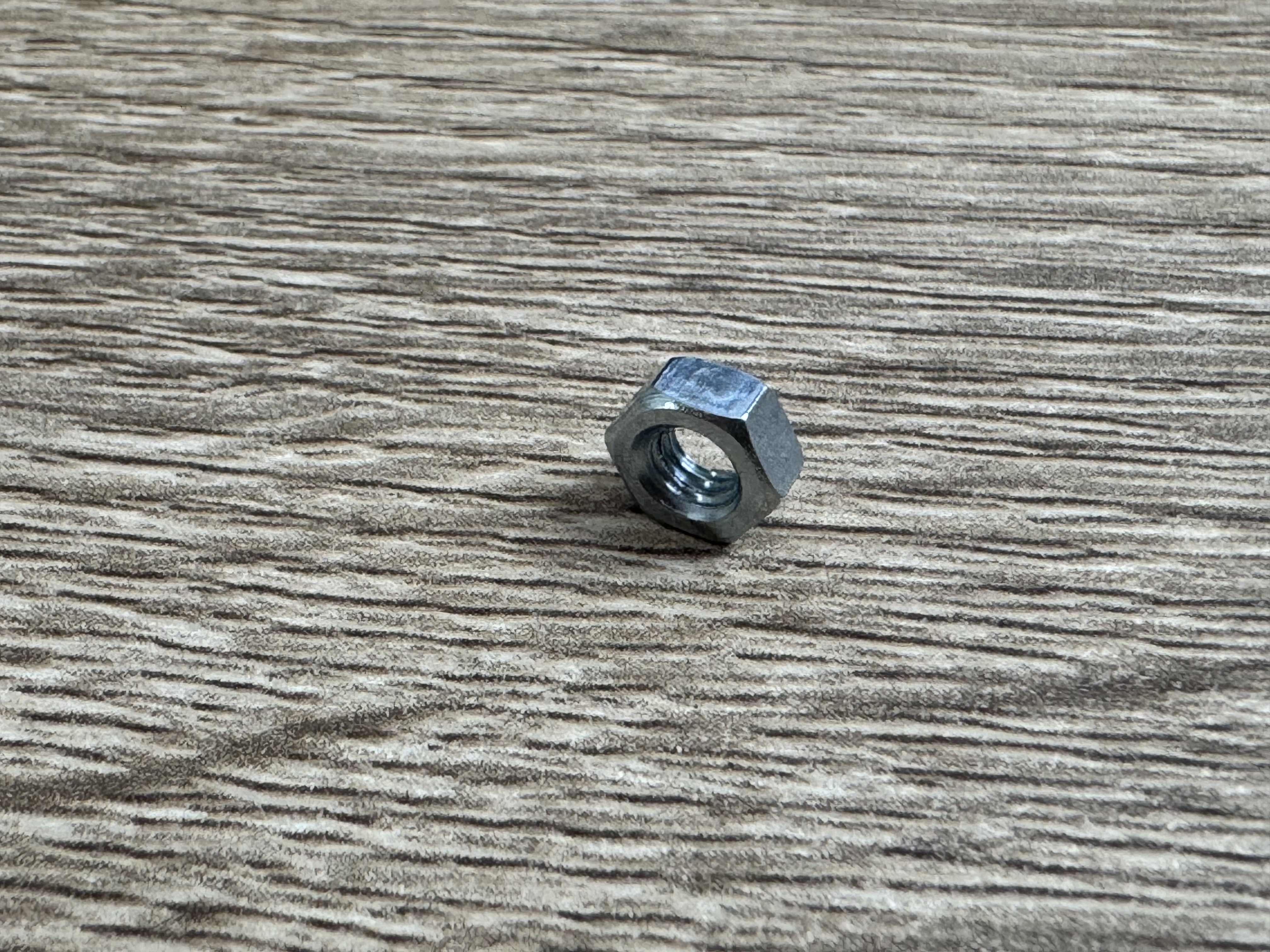 น็อตเหล็ก M4 (Steel Nut)