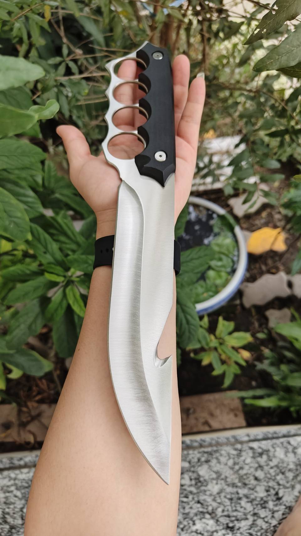 มีดใบตาย สนับมือ X10 ใบสแตนเลส Full tang ด้ามพลาสติกเข้ารูปมือ ซองพลาสติกอย่างดี งานตัวนี้ คุ้มเกินบรรยาย