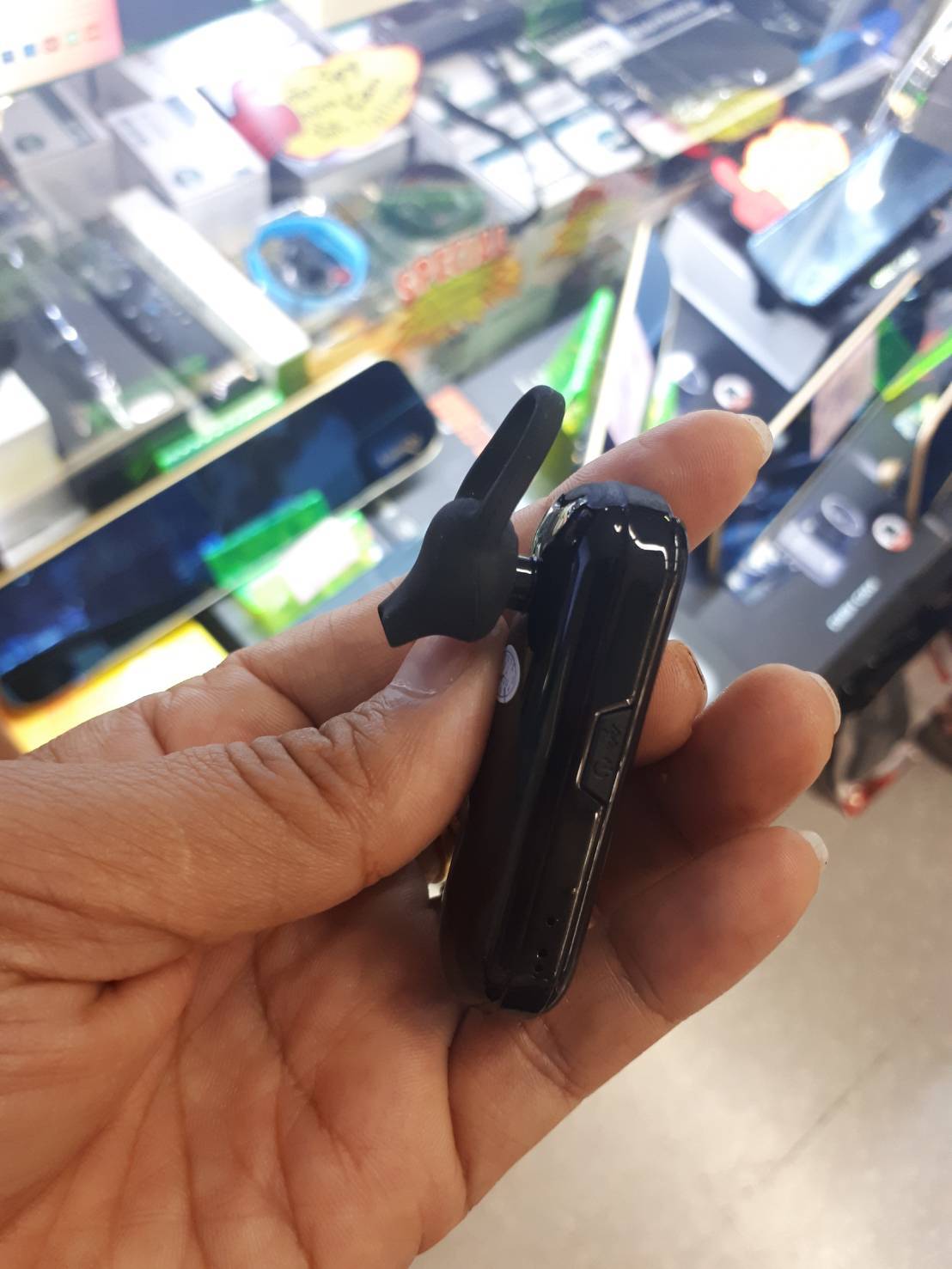 หูฟังบูลทูธ ซ่อนกล้องวีดีโอ 32 GB Bluetooth Earbud Spy Camera