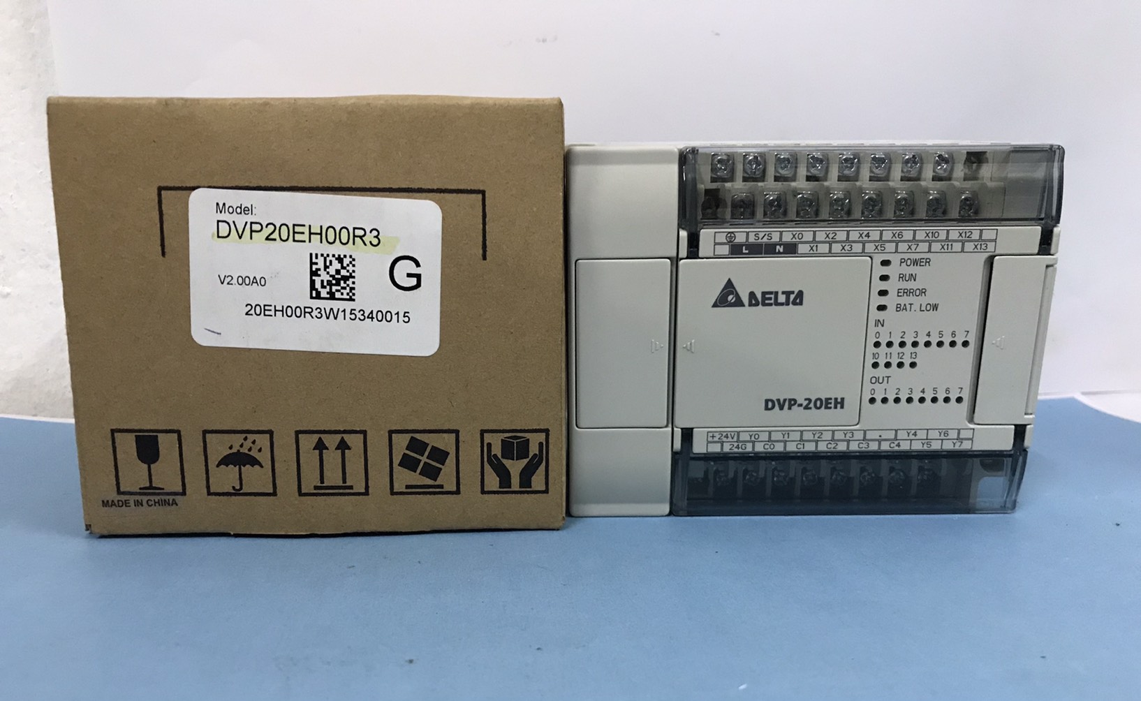 Delta PLC DVP20EH00R3 12DI/8DO 220V (Relay)