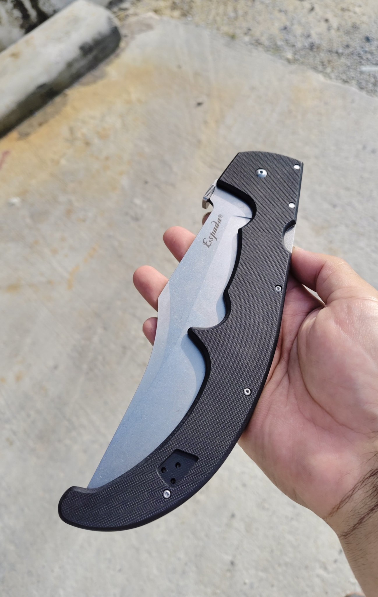 มีดพับขนาดยักษ์ XL ใบมีดขนาดใหญ่ 7.8 นิ้ว ติดตั้งระบบ WAV ช่วยเปิด ด้ามจับ G10 สามารถจับได้สองมือ ใช้งานถึกทน ก้าวข้ามมีดพับไปหลายขุม