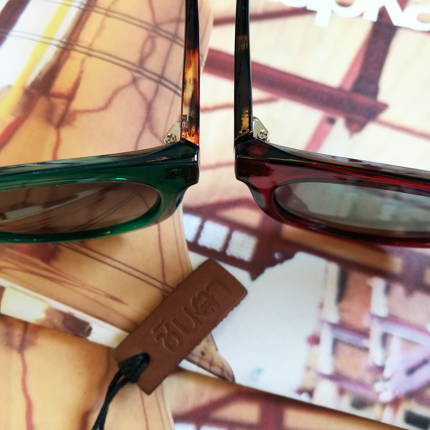 แว่นตาวินเทจ แว่นตากันแดดชินตา รุ่น Chinta Party (Red) เลนส์สีดำ ขาลายเสือ กรอบสีแดง ใช้เลนส์กันแดดคุณภาพดี ใส่ได้ทั้งชายและหญิง