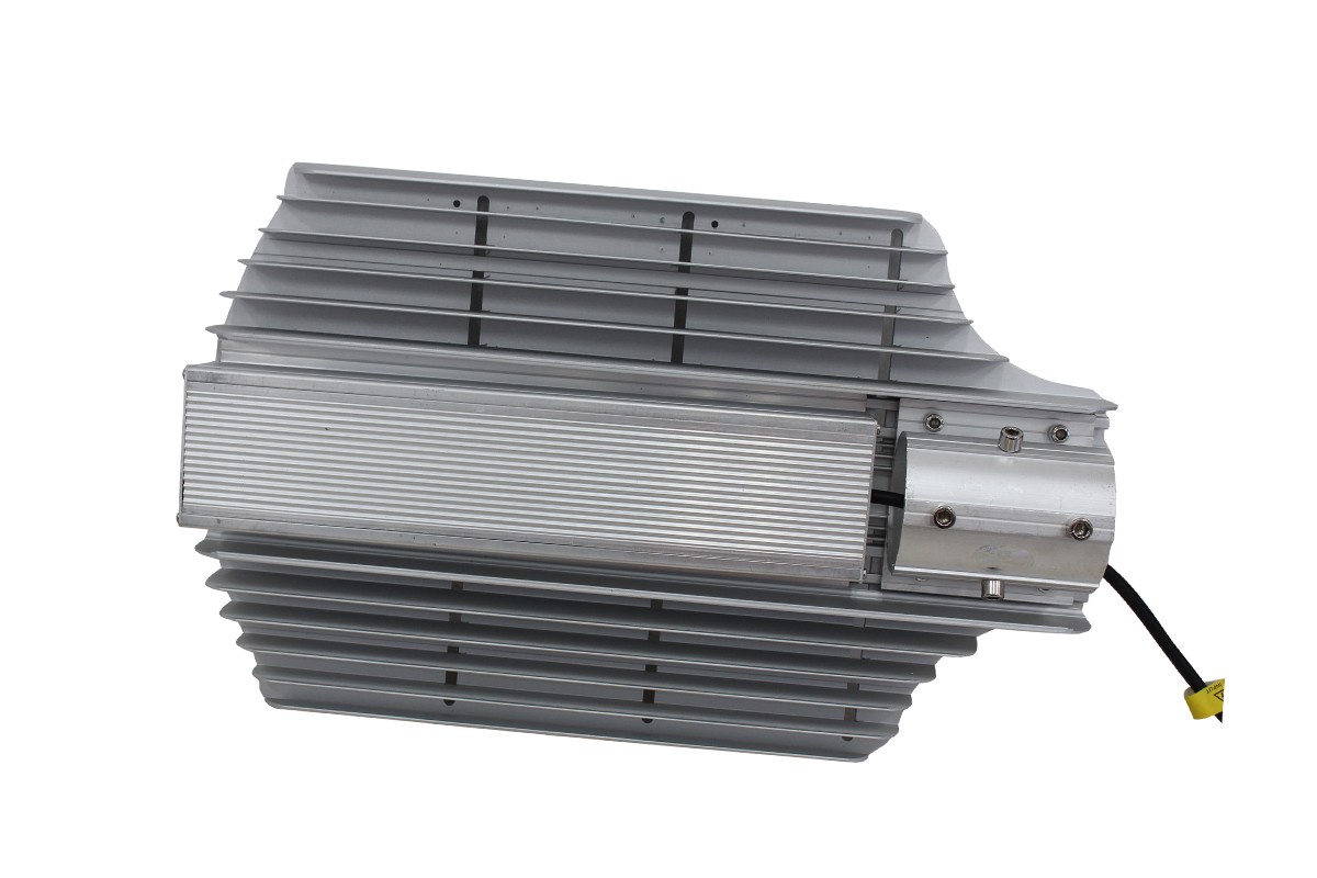IWC-STR-150W(3X50W) ไฟถนน(รุ่นใหม่) แสงขาวและแสงวอร์มไวท์