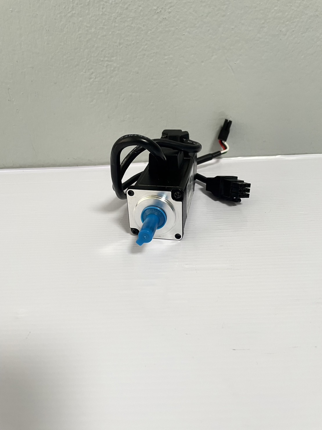 Delta AC Servo Motor ECMA-C20401SS 100W (with brake)