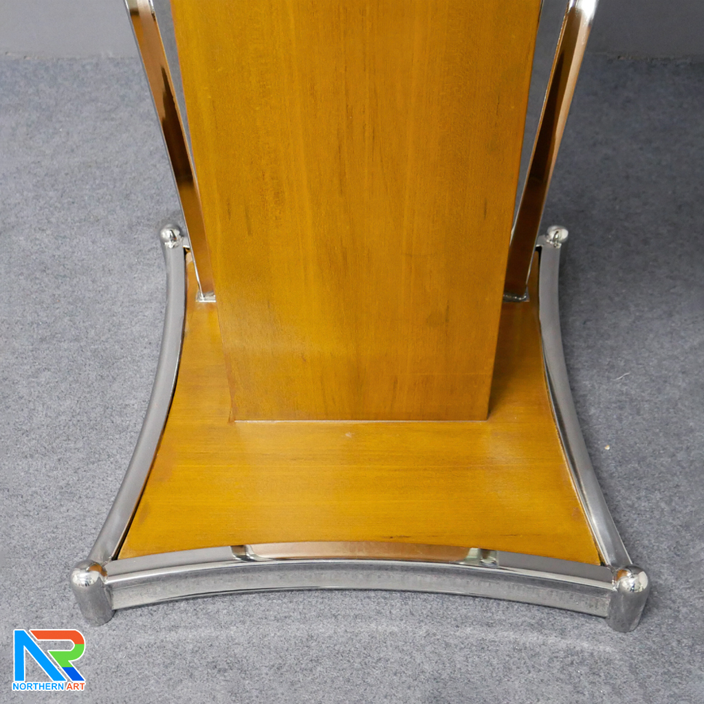 โพเดียมไม้สีสัก ตกแต่งสแตนเลส เกรด304 ขนาด (W) 47 x (D) 44 x (H)120 cm.
